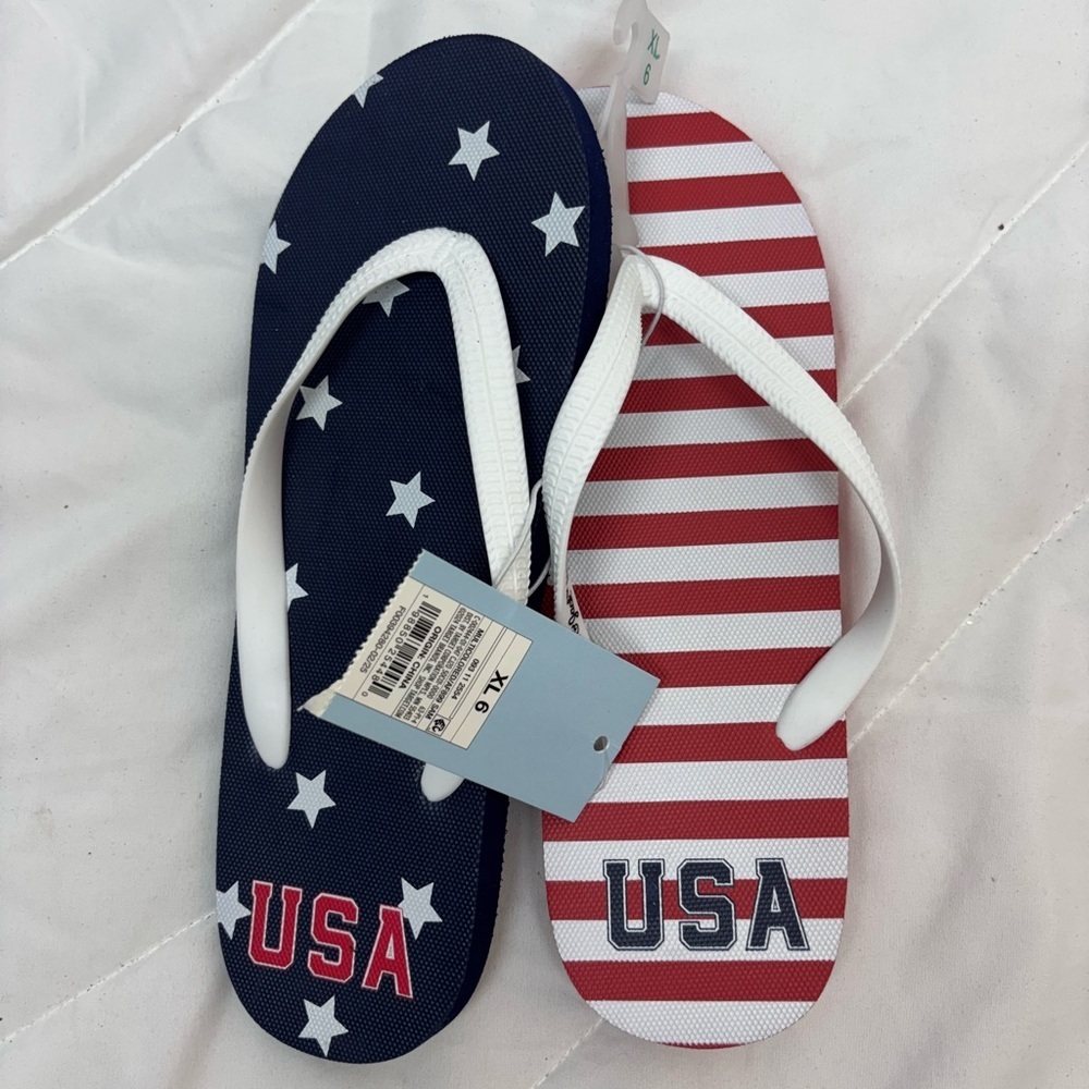 NWT Cat & Jack Patriotic USA Flip Flops - Blue, Red, White XL size 6